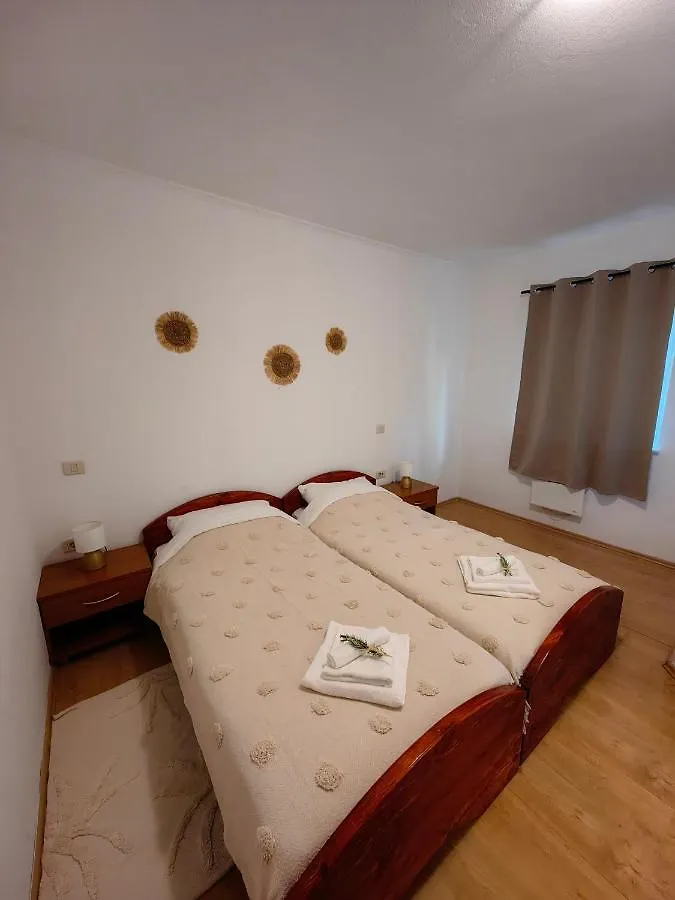 Rosemary Apartments Lovran Kroatien